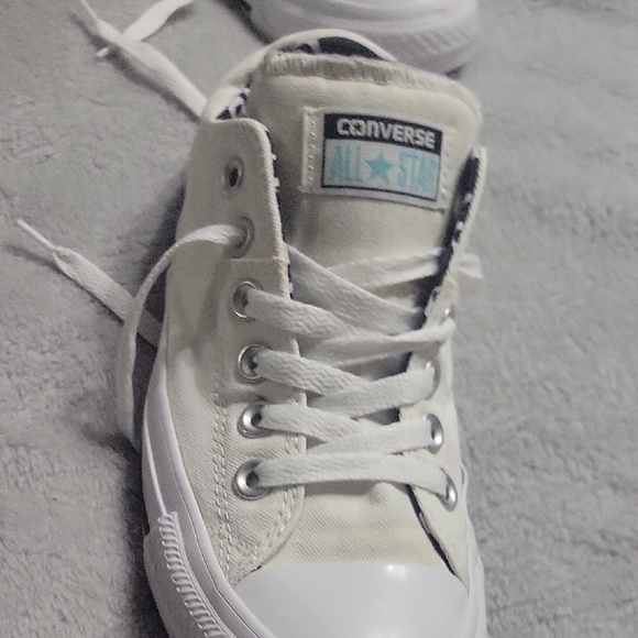 Converse Womens White Sneakers - Picture 5 of 11